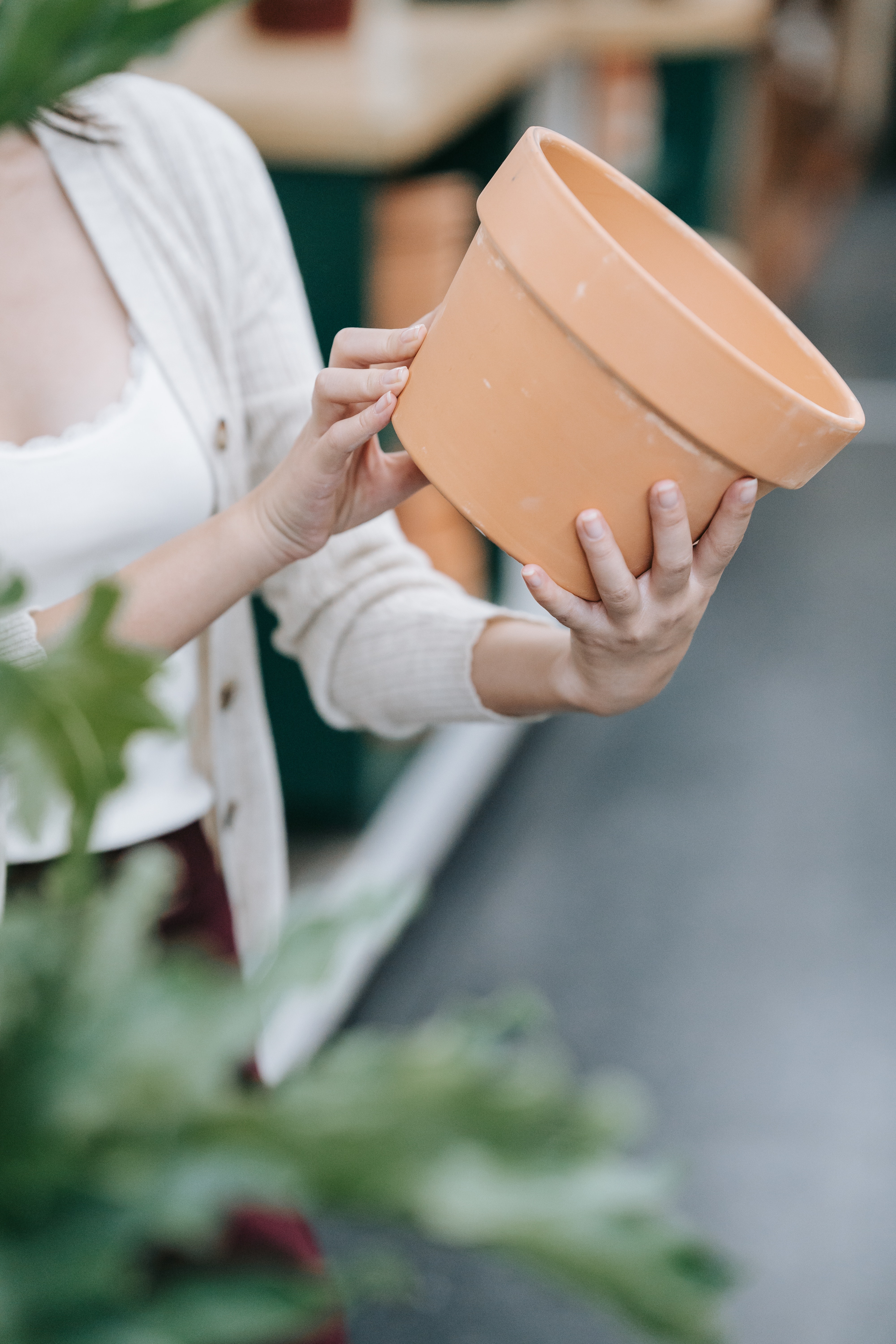 picking a pot